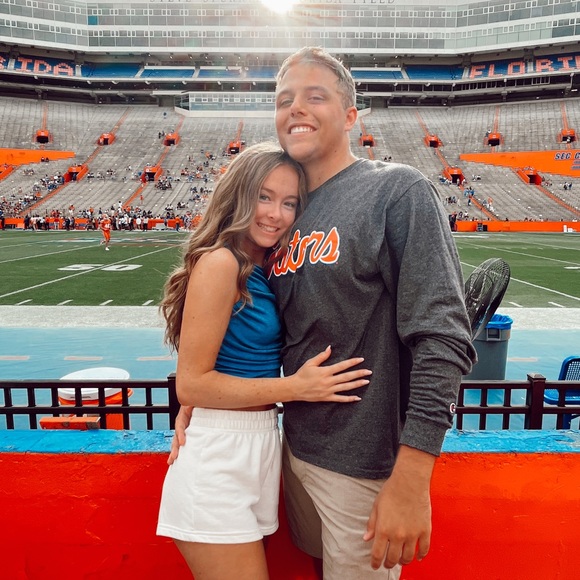 meet your posh ambassador🌟 - Picture 3 of 16